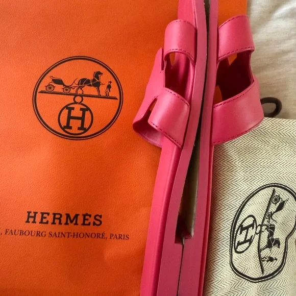 Hermès Pink/Rose Leather Oran Slides - Picture 5 of 5